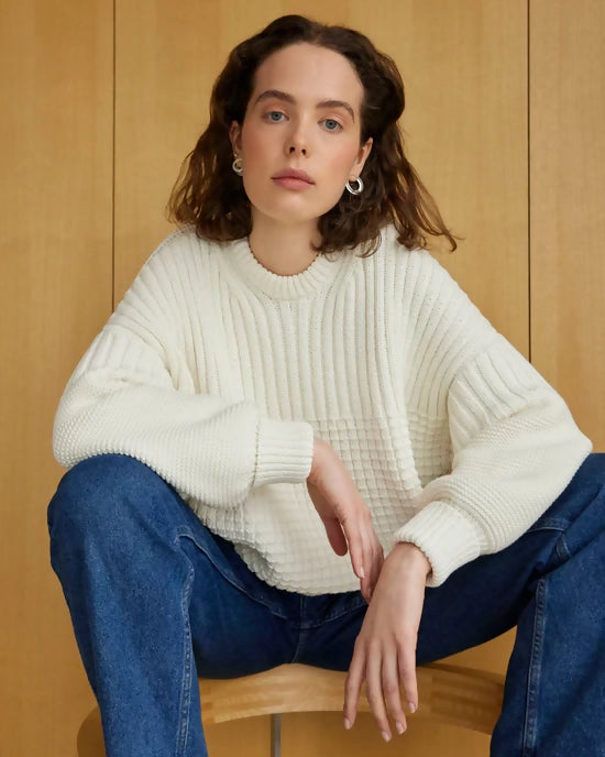 Delčia Off - White Sweater