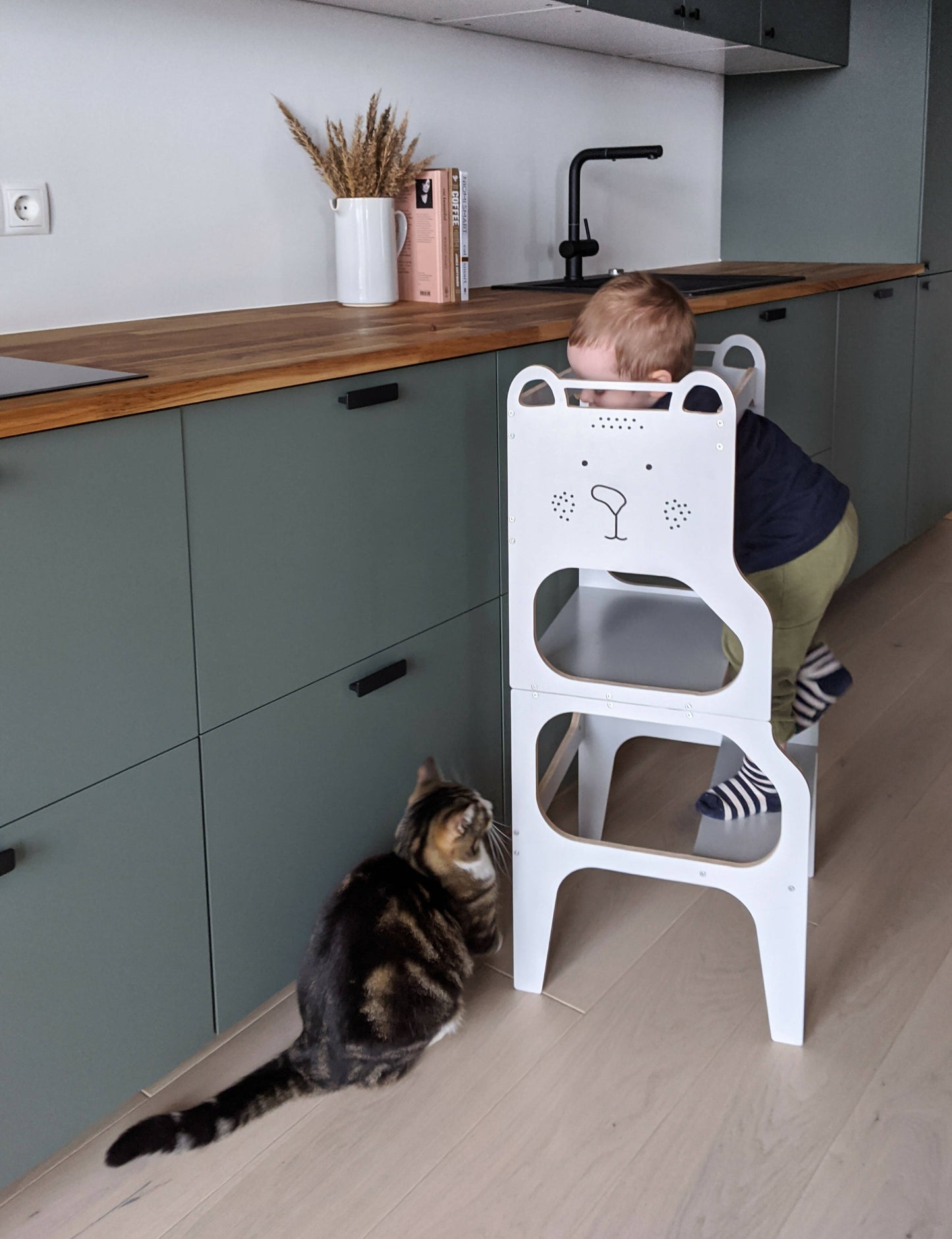 TEDDY LEARNING TOWER – TABLE AND CHAIR